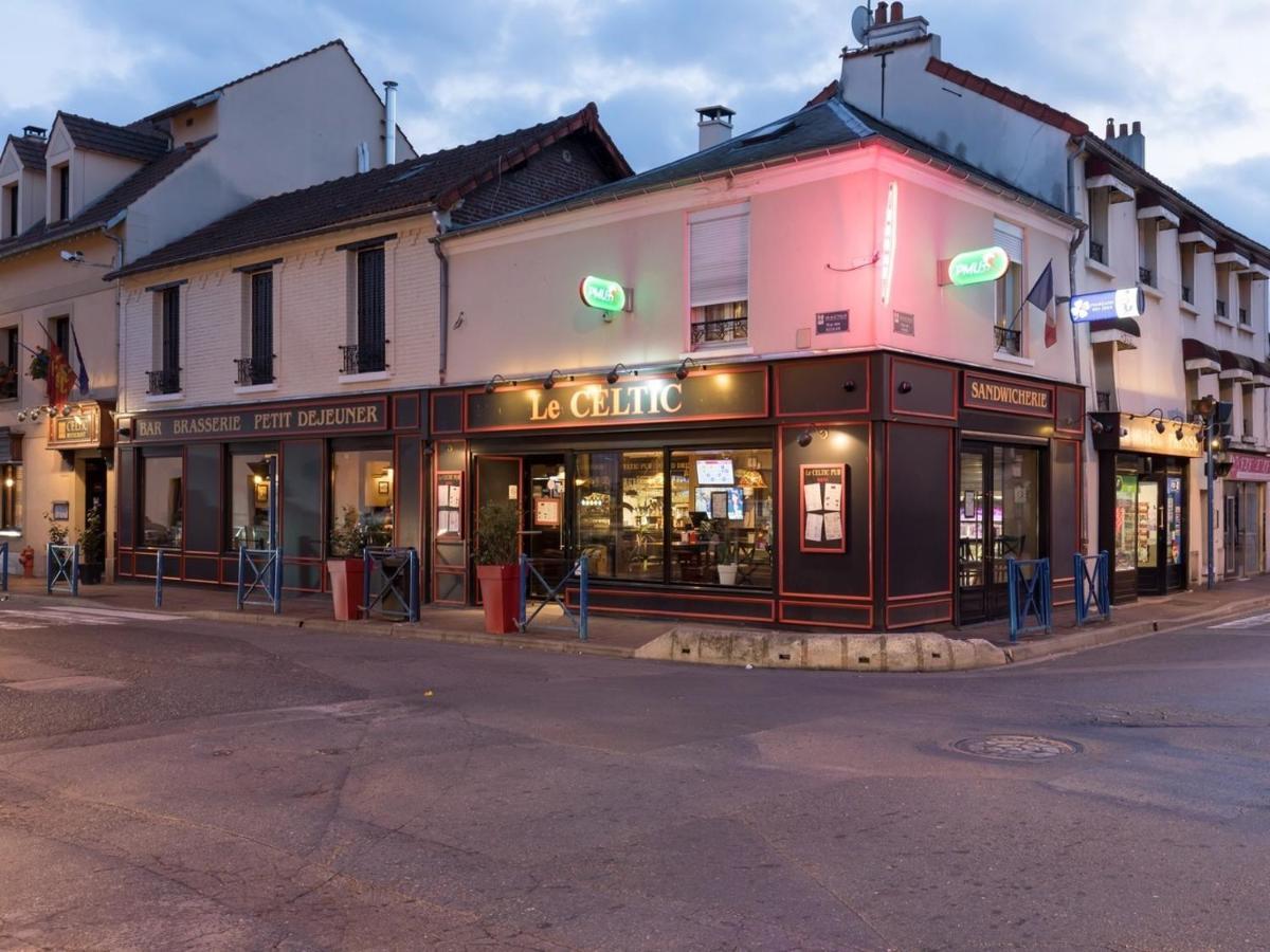Le Celtic Hotel Le Thillay Exterior foto