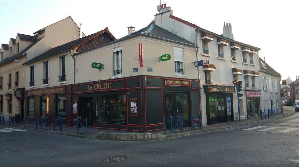Le Celtic Hotel Le Thillay Exterior foto